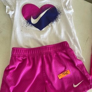 Nike outfit size 6